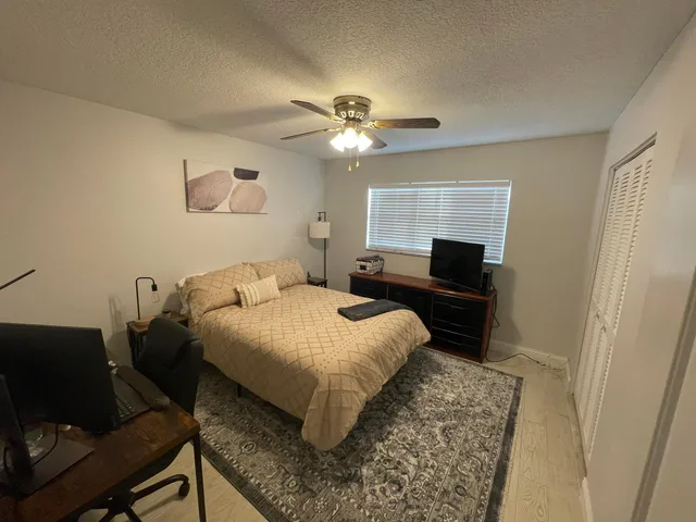 Unit 103 photo 15