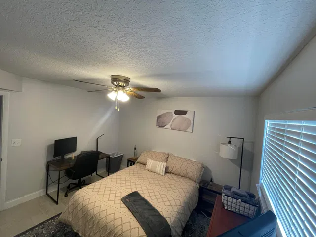 Unit 103 photo 16