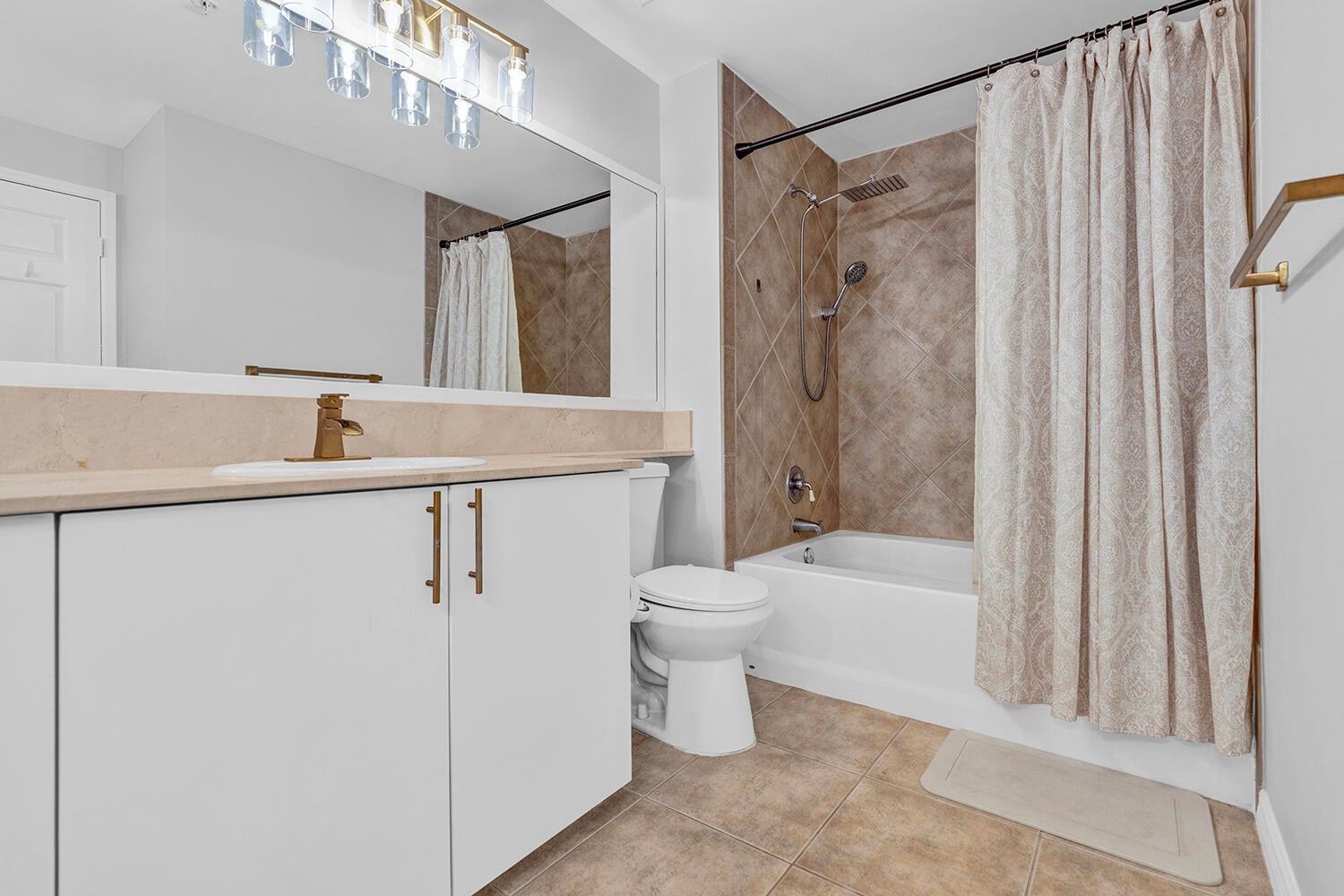 Unit 217 photo 14