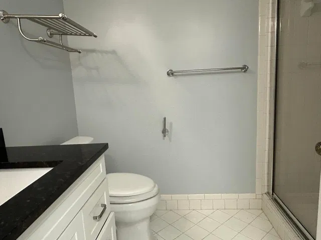  Unit B photo 21