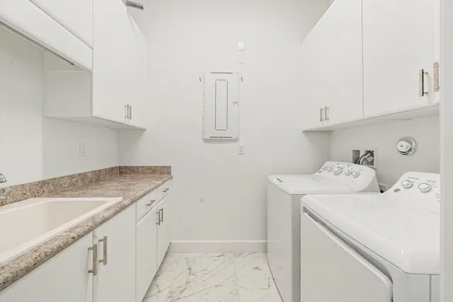  Residence photo 36