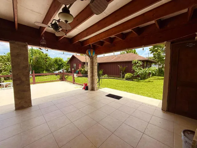 Residence photo 12