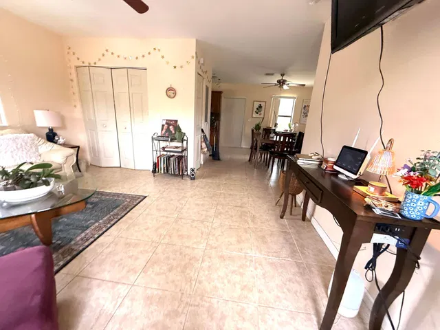 Residence photo 29