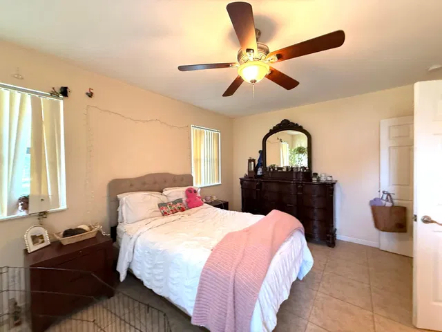 Residence photo 43