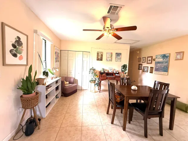 Residence photo 46