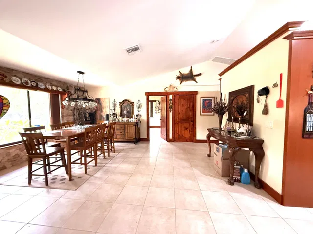 Residence photo 56