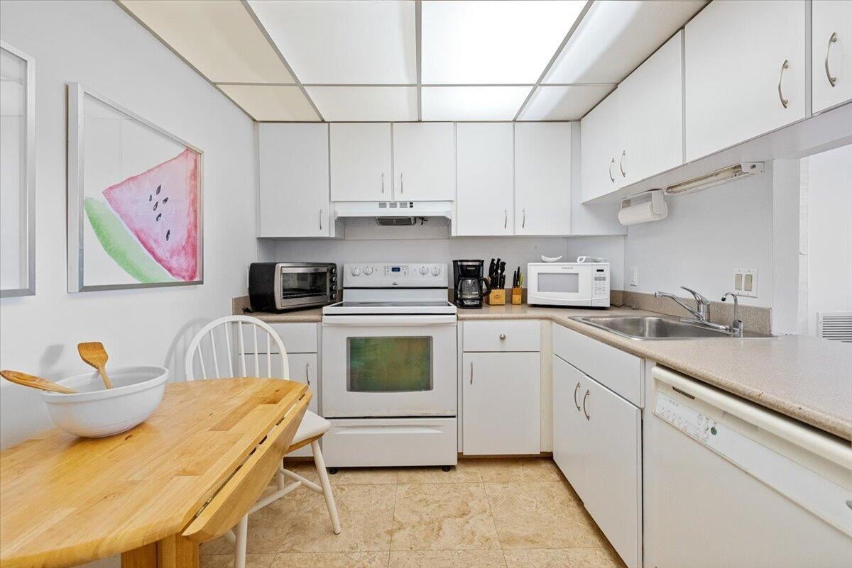 3912 S Ocean Highland Beach Unit 1211 photo 32