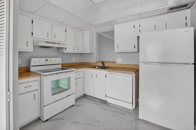 Unit 2080 photo 8