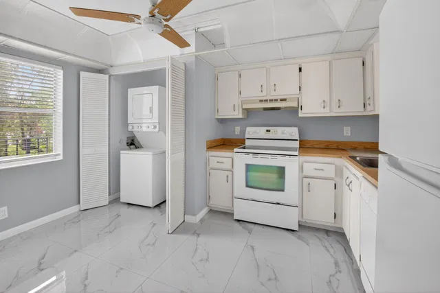 Unit 2080 photo 9