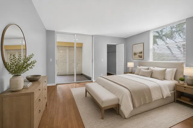 Unit 2080 photo 11