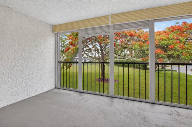 Unit 2080 photo 20