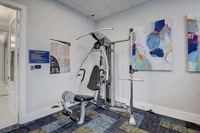 Unit 2080 photo 36