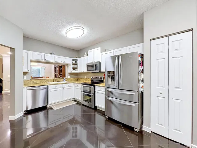  Residence photo 12
