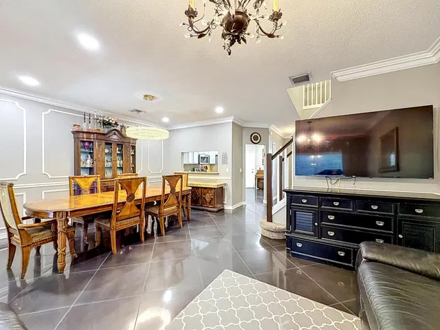  Residence photo 19