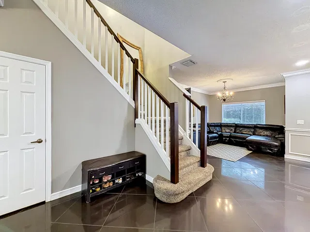  Residence photo 21