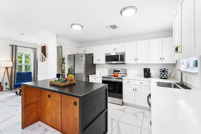  Residence photo 11