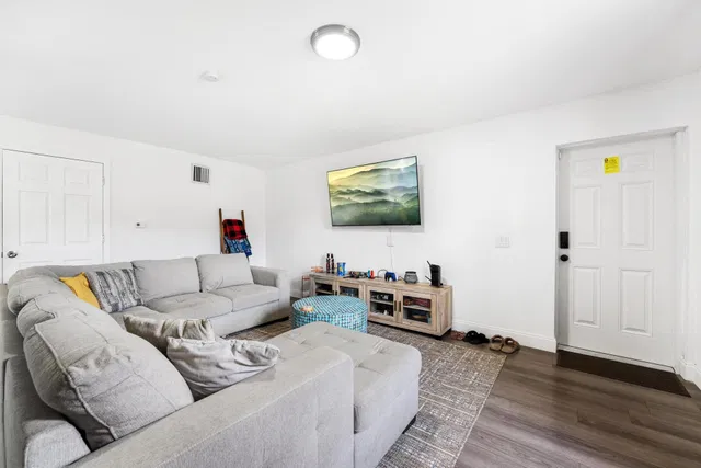  Residence photo 20