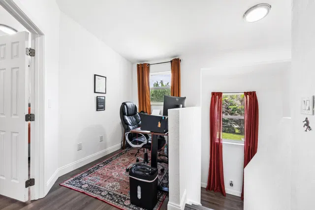  Residence photo 24