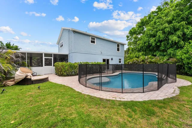  Residence photo 42