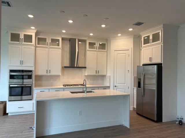 Residence photo 2