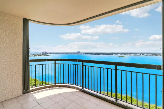 Eastpointe Singer Island Unit 22j photo 14