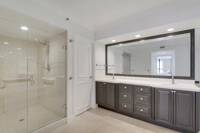 Eastpointe Singer Island Unit 22j photo 23