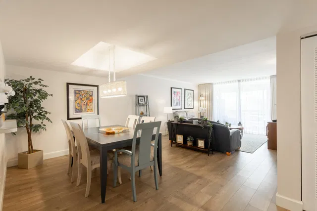 Unit 323 photo 6