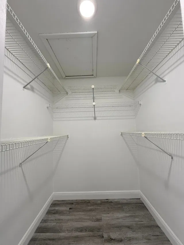 Unit D-2 photo 11