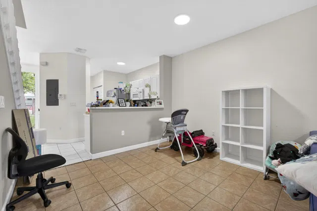  Residence photo 8