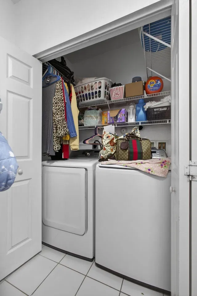  Residence photo 15