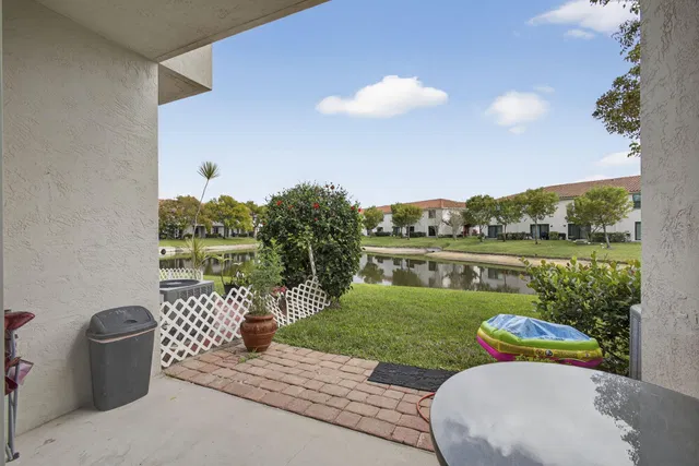  Residence photo 24