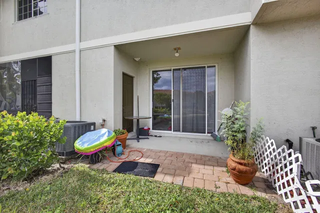  Residence photo 27
