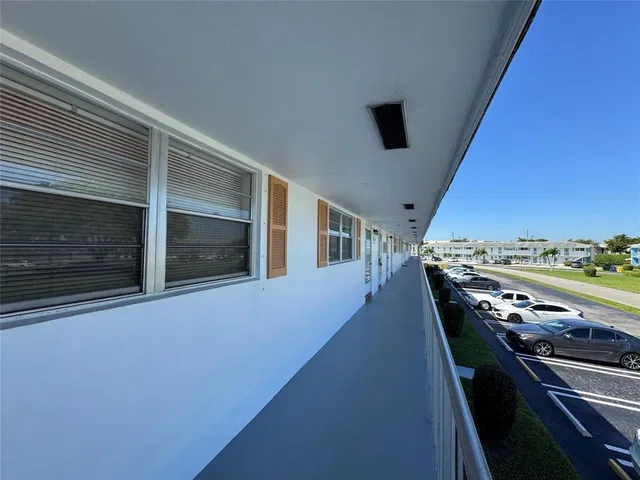 Unit 214 photo 4