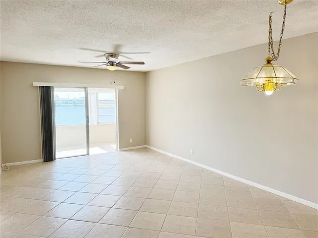 Unit 214 photo 13
