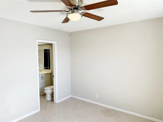 Unit 214 photo 18