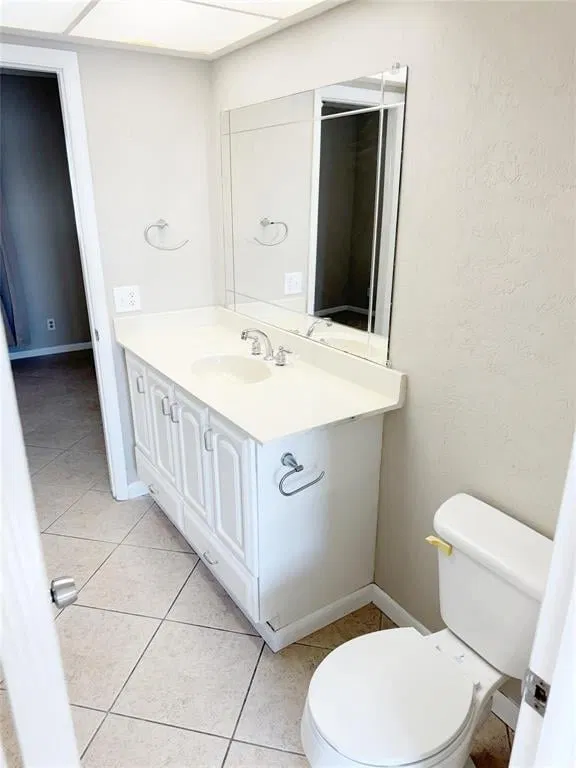 Unit 214 photo 20