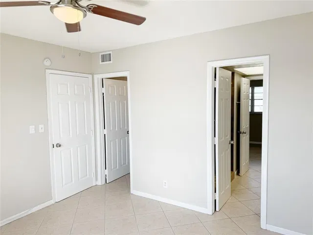 Unit 214 photo 23