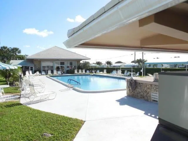 Unit 214 photo 37