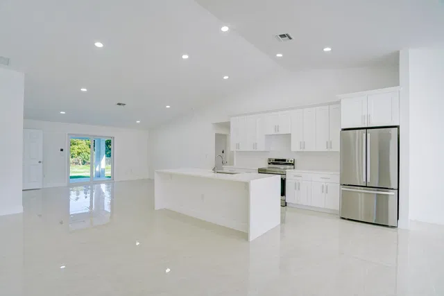 Residence photo 16