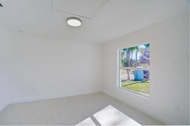 Residence photo 17