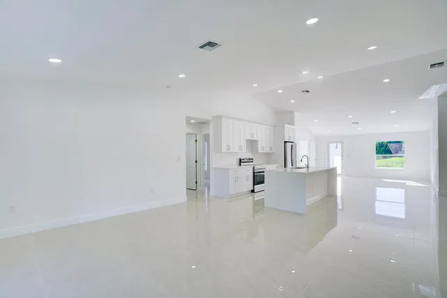 Residence photo 26