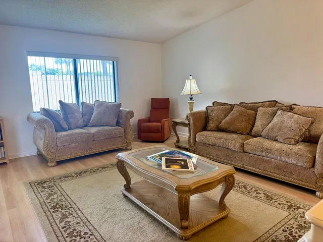 Residence photo 10