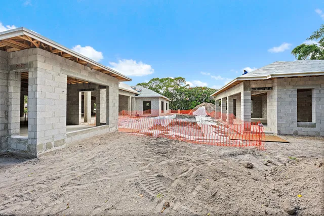 Steeplechase Residence photo 14