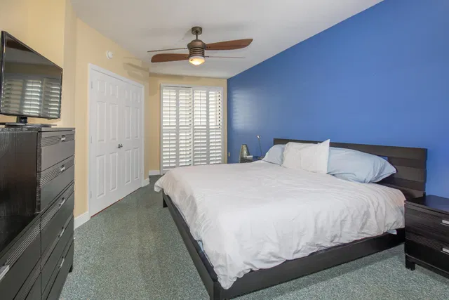 Unit 401 photo 11