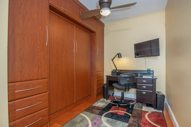 Unit 401 photo 12