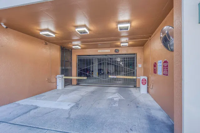 Unit 401 photo 54