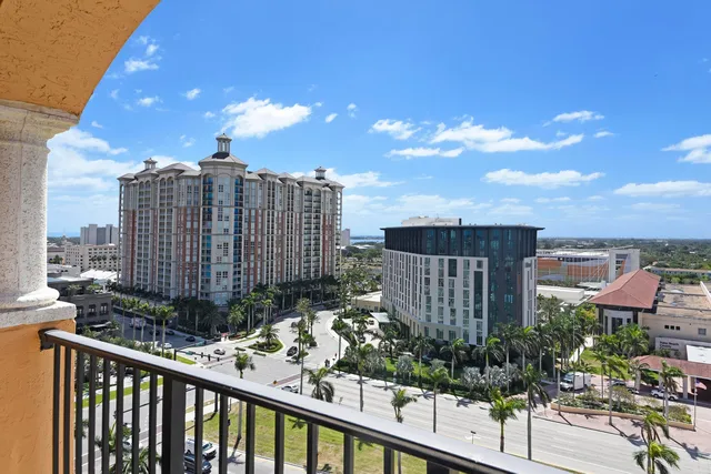 The Tower Condominium at Cityplace Unit 1209 photo 2