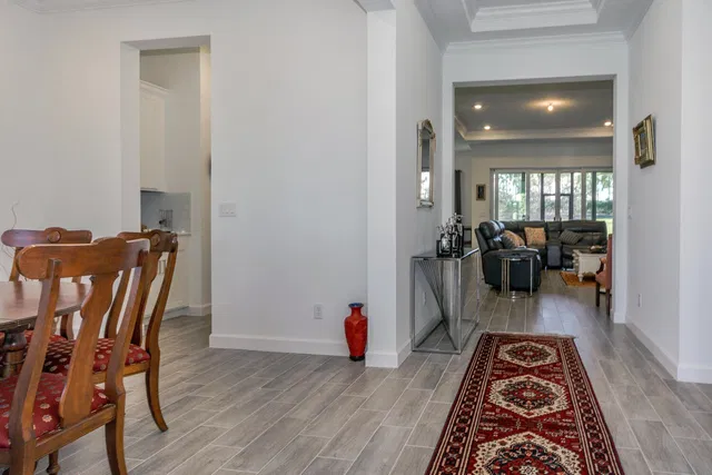 Residence photo 16