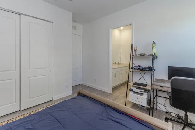 Residence photo 36
