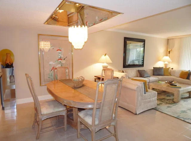 Unit 215 photo 8
